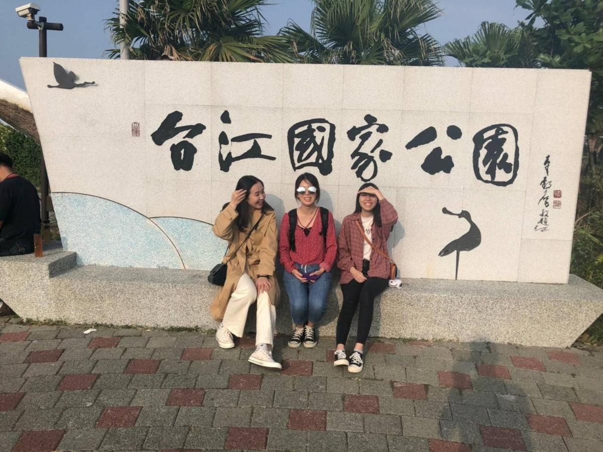 Hostel Mydeer Backpacker Tainan Exterior foto